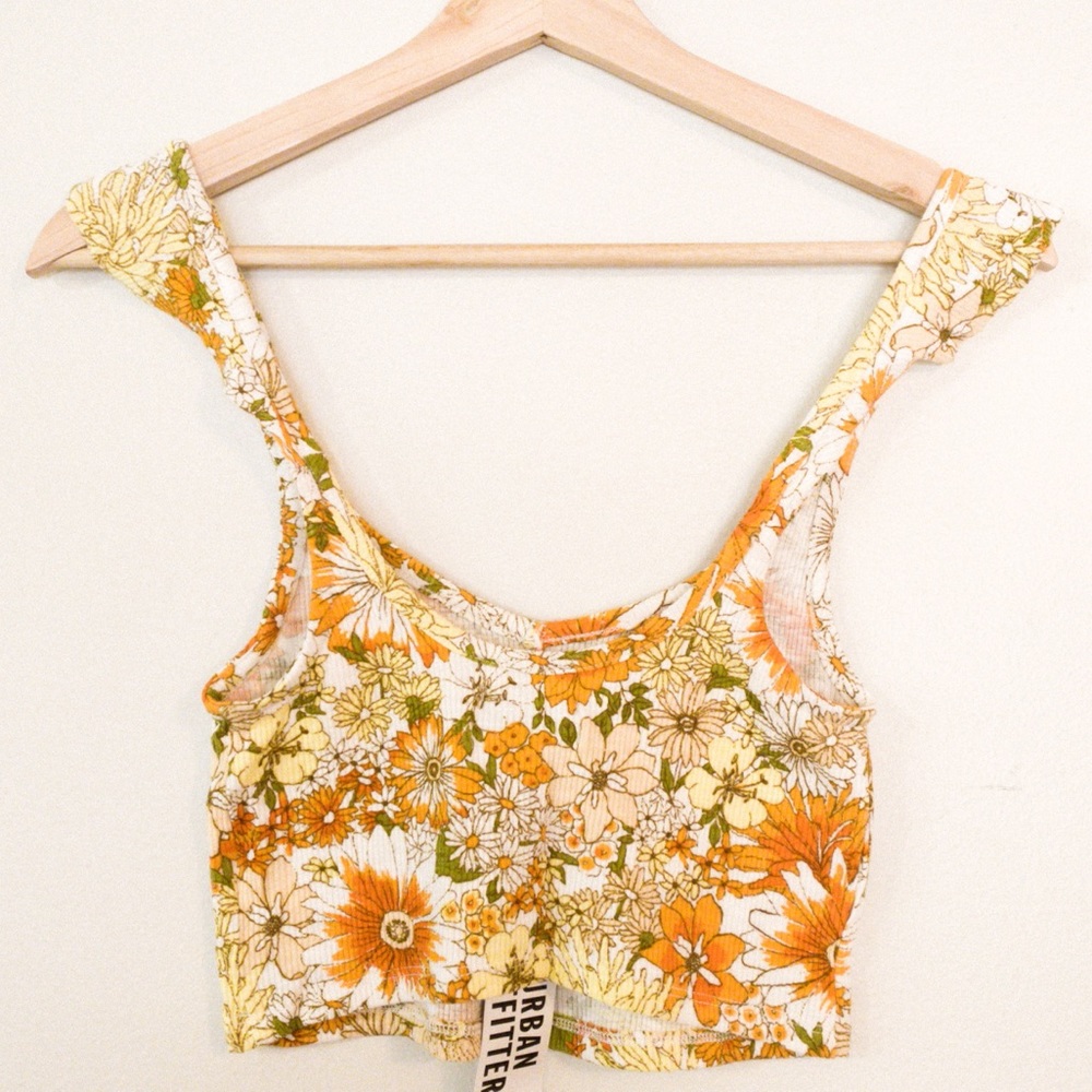 Urban Outfitters  Jewel Ruffle Cropped Tank Top Size Small - Picture 3 of 8